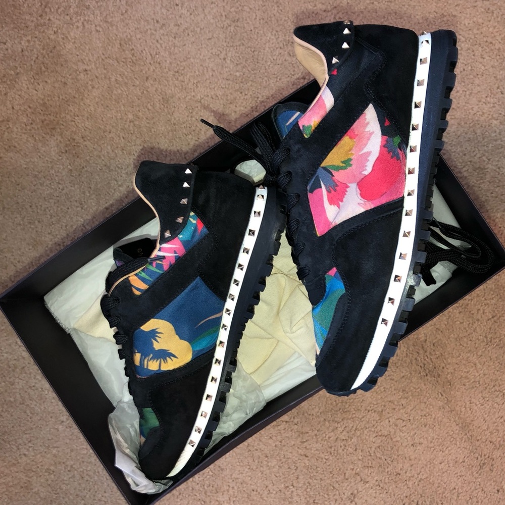 Valentino Sneakers